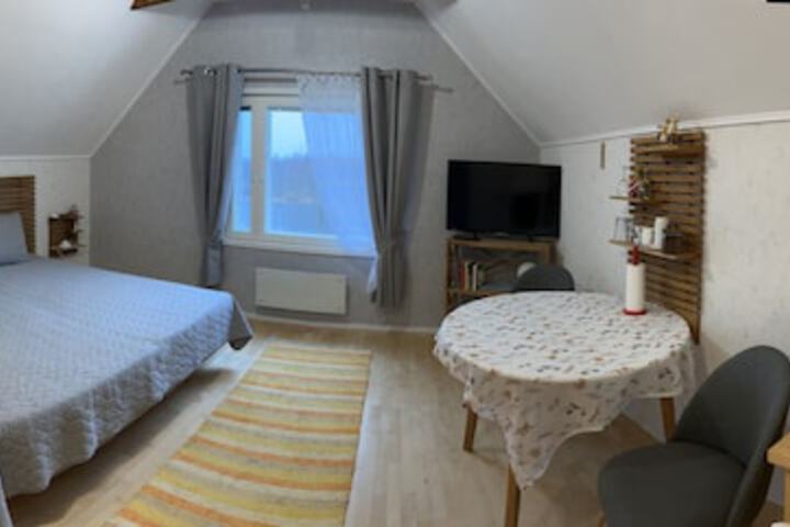 Room 27 of 91