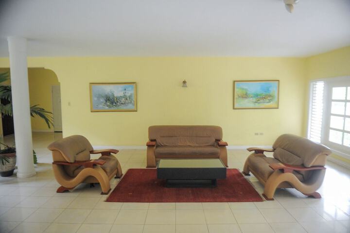 Room 16 of 39