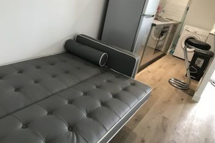 Room 5 of 17