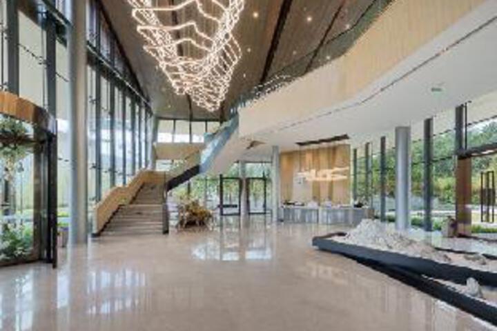 Yucheng Chunsanli Art Holiday Hotel