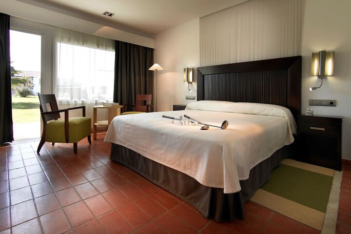 Room 14 of 27