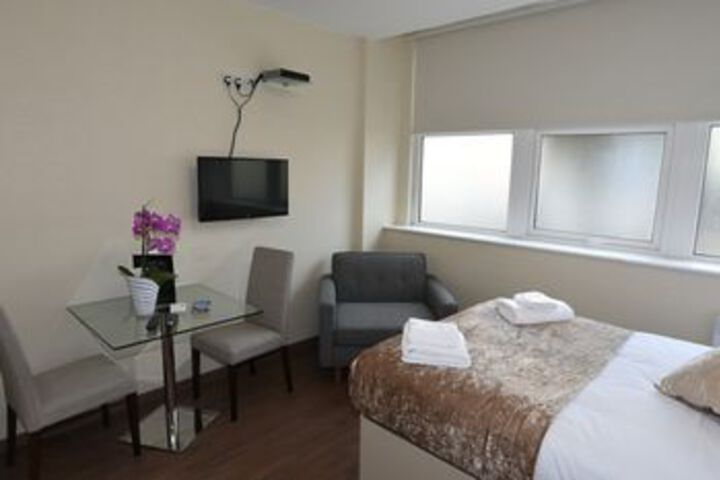 Room 11 of 31