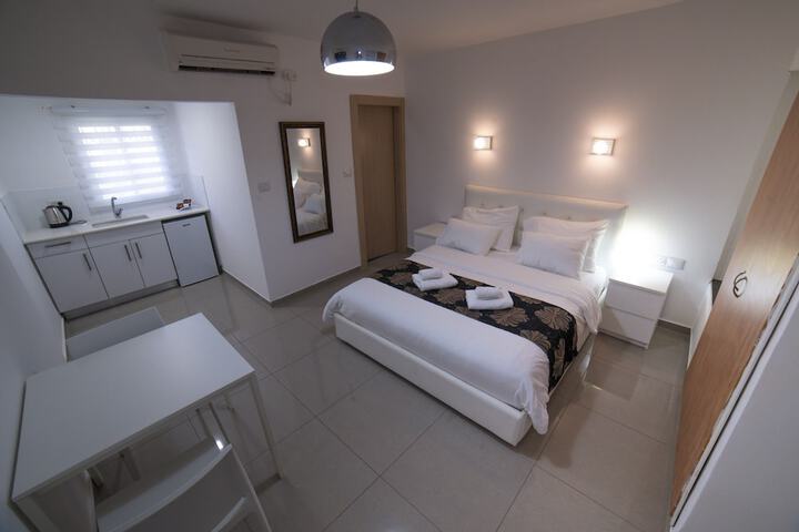 Room 15 of 31