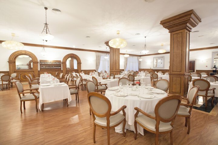 Dining 181 of 276