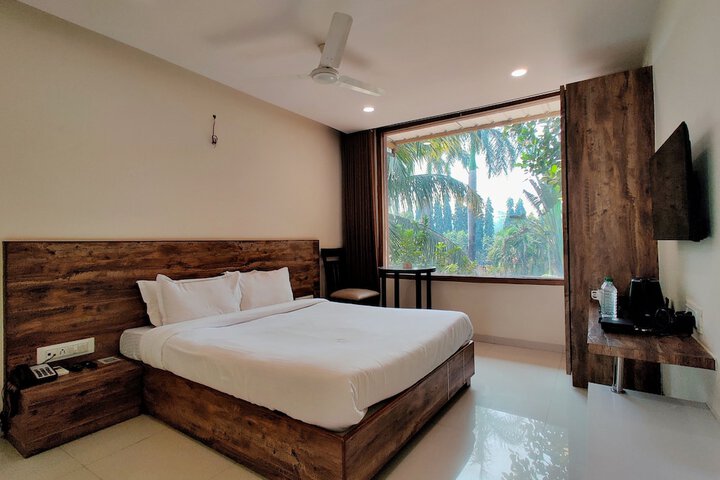 Room 10 of 86