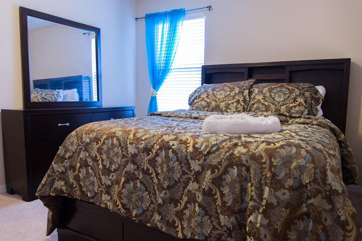 Room 10 of 42