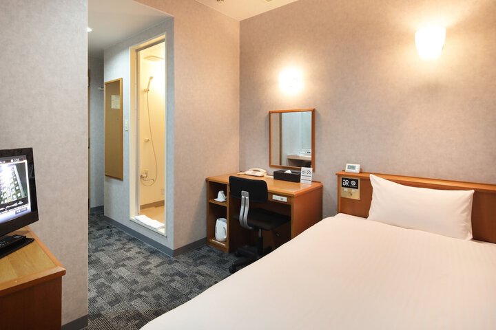 Room 9 of 45