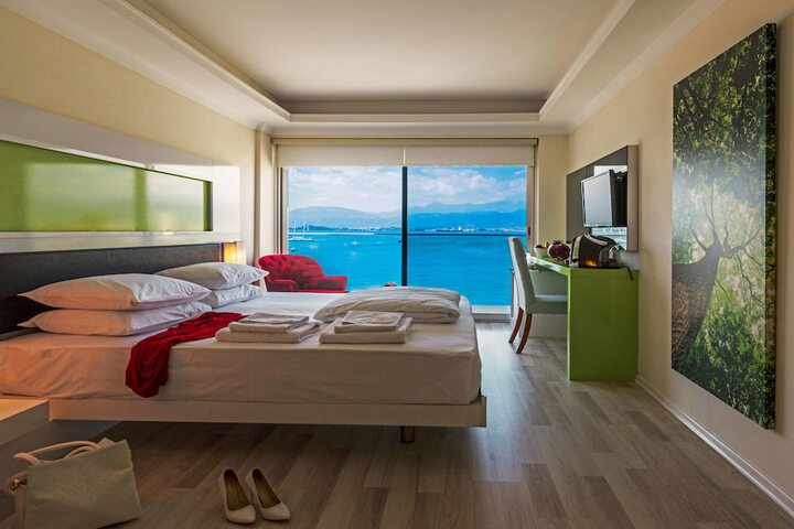 Room 8 of 47