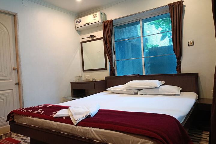 Room 14 of 20