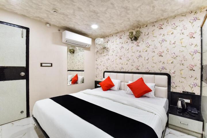 Hotel O Queens Hub Hotel