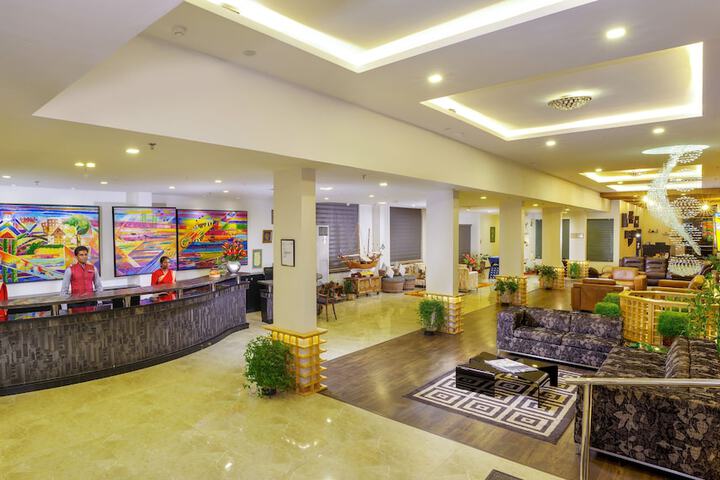 Hotel 2 of 106