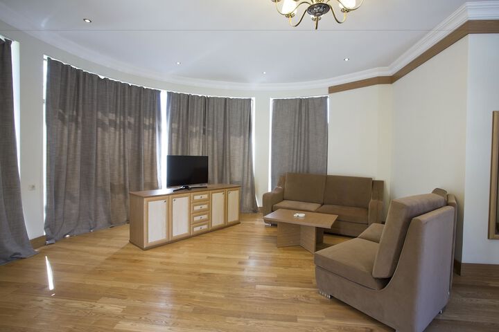 Room 43 of 160