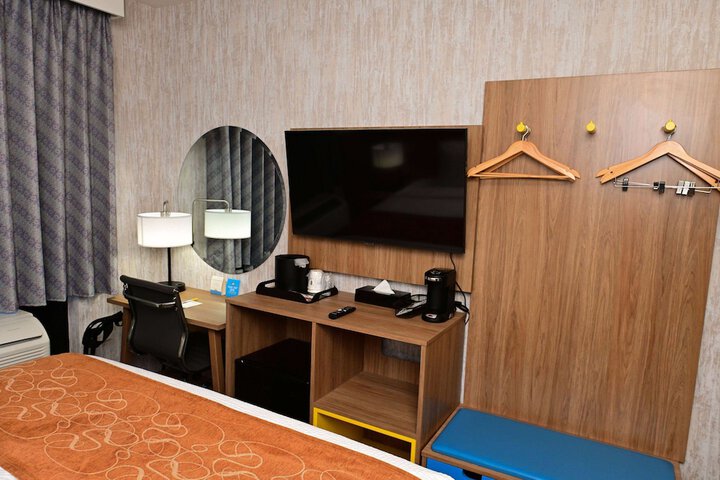 Room 12 of 56