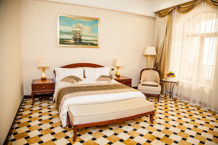 Room 44 of 137