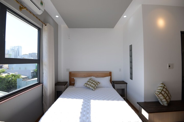 Room 30 of 48