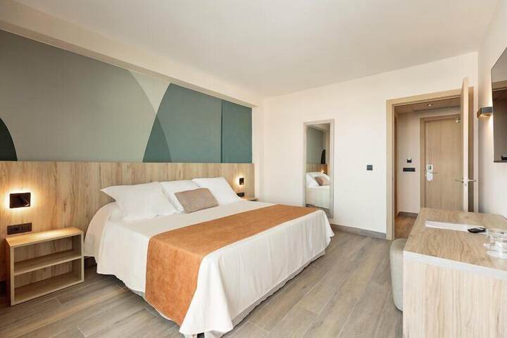 Room 47 of 162