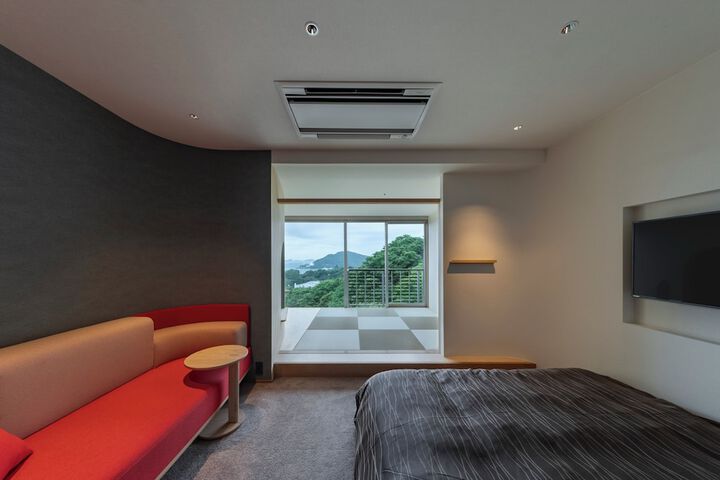 Room 14 of 92