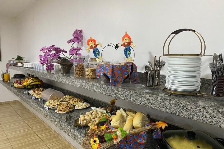 Breakfast/Coffee Service 32 of 56