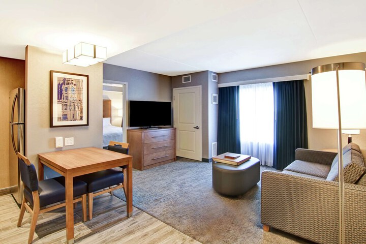Room 25 of 60