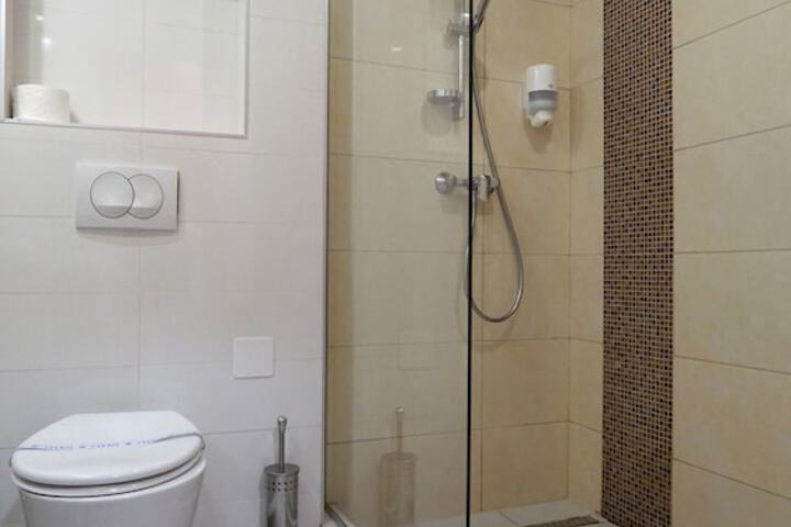 Room 46 of 91