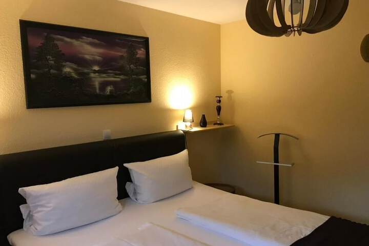 Room 7 of 39
