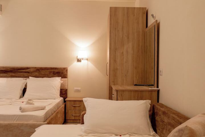 Room 49 of 156