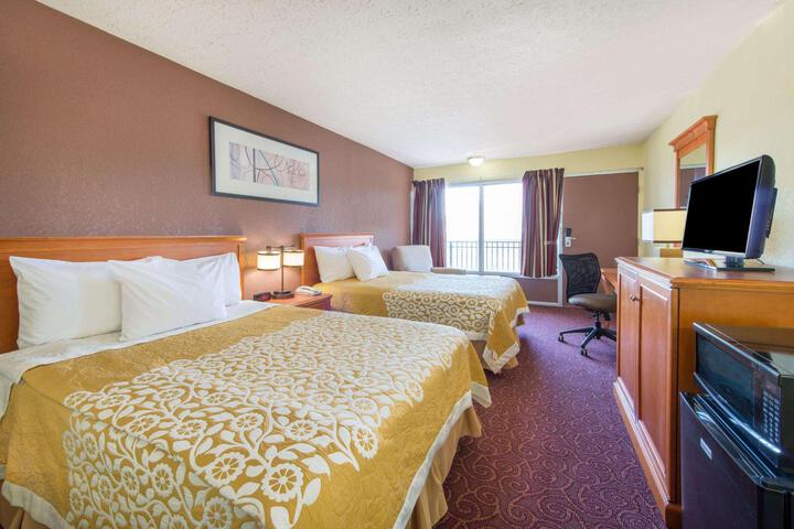 2 Double Beds (2 of 7)