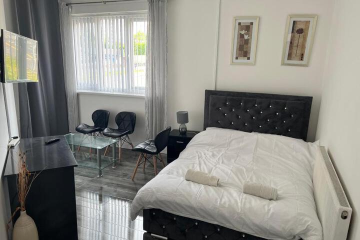 Exterior of Zams rooms