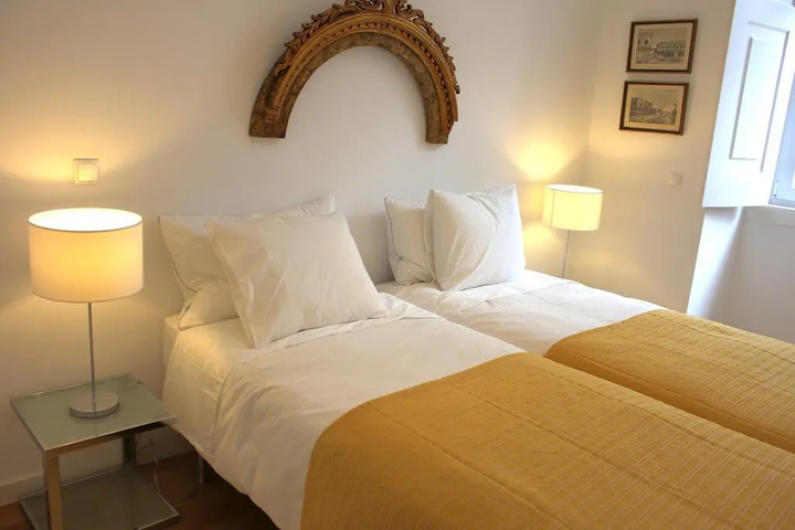 Room 3 of 11