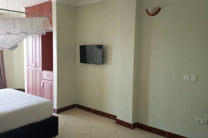 Room 8 of 55