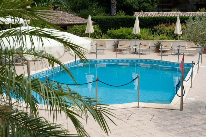 Hotel with Pool