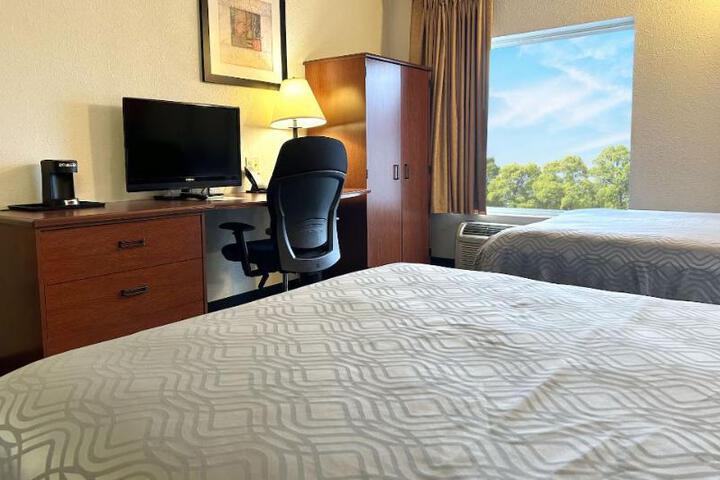 Double Accessible (5 of 6)
