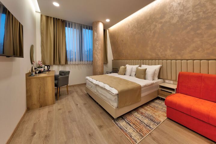 Room 14 of 35