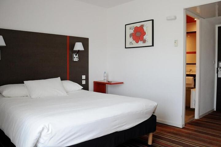 Room 15 of 71