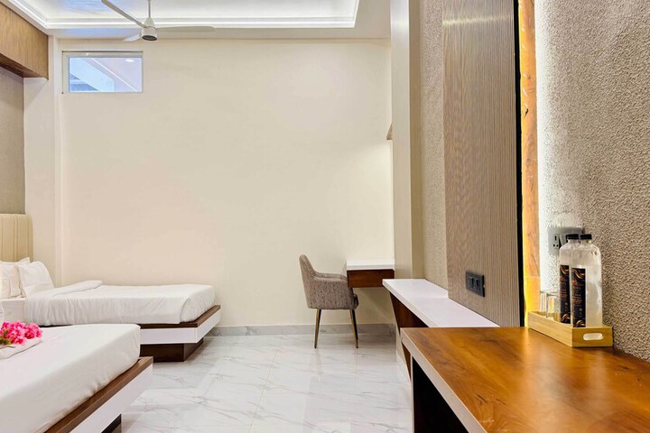 Room 37 of 176