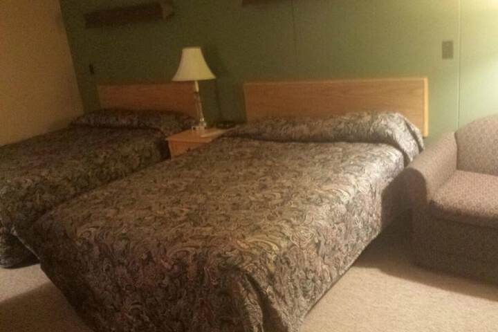 Room 5 of 17