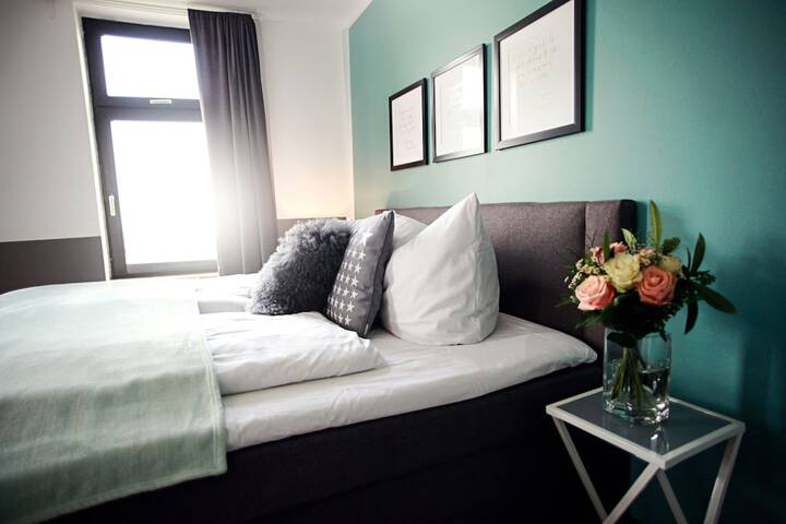 Room 12 of 77