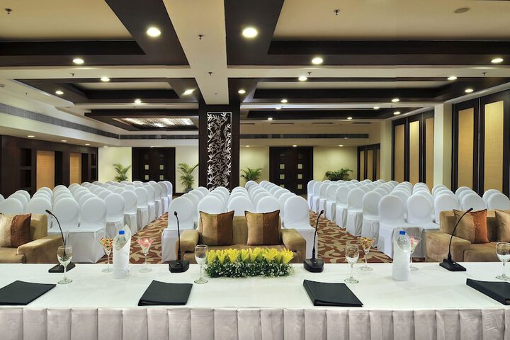 Ballroom/Hall 40 of 46