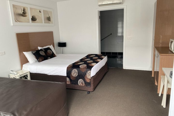 Room 15 of 23