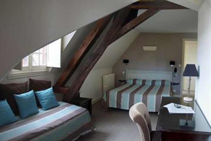Room 4 of 13