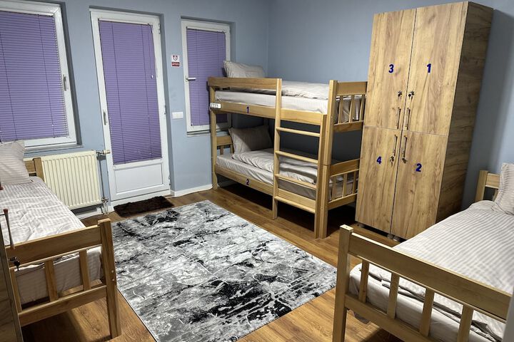Room 12 of 34