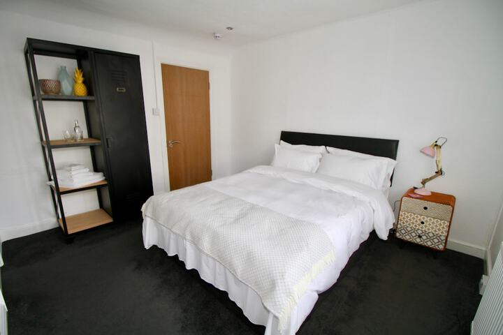 Room 6 of 39