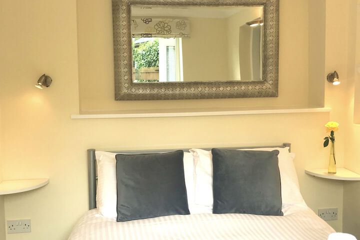 Room 12 of 40