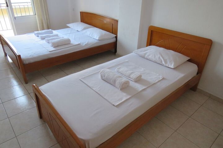 Room 10 of 45