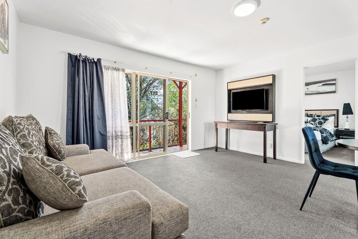 Room 15 of 22