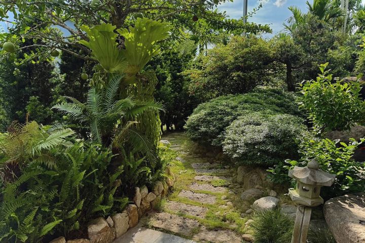 Property Grounds 21 of 25