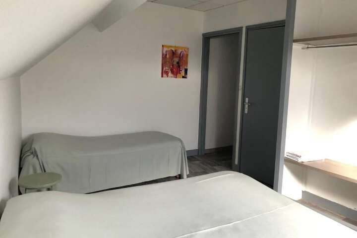 Room 17 of 34