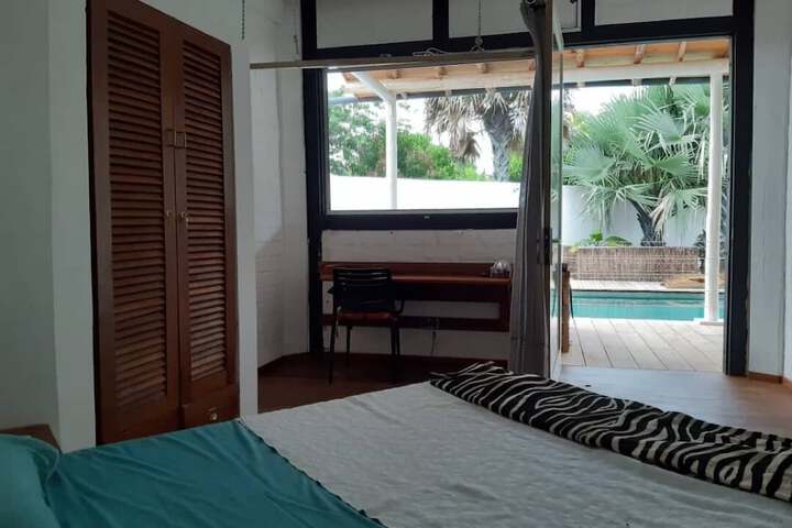Room 7 of 10