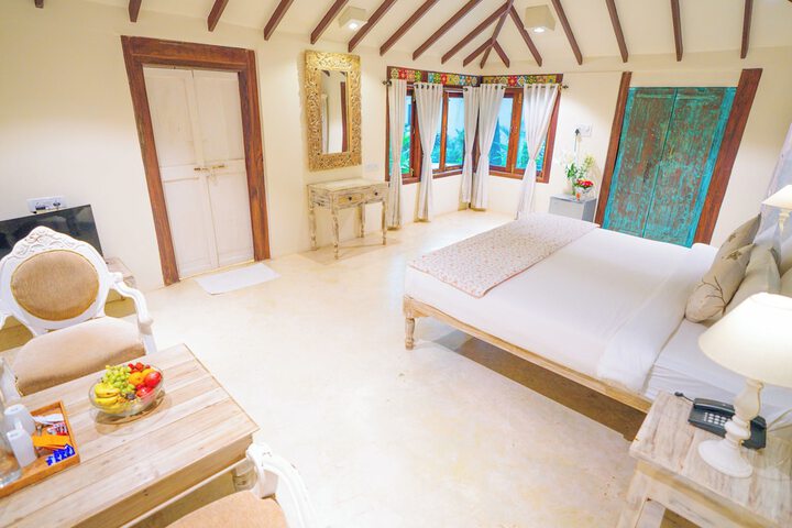 Room 15 of 96