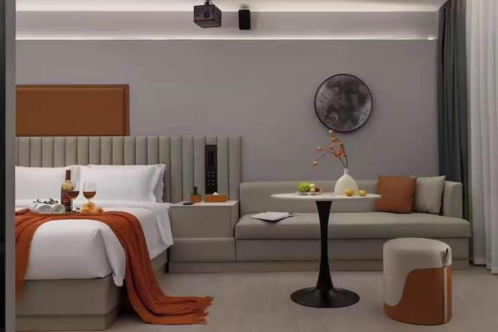 Room 13 of 29